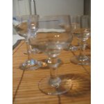Lot de 5 verres a liqueur a pied