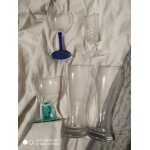 Lot de 5 verres de table vari�s : bi�re, vin et champagne