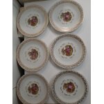 Lot de 6 assiettes en porcelaine d'art fabriqu� en france date des ann�e 80.
