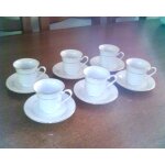 Lot de 6 tasses et 6 sous - tasses en porcelaine blanche