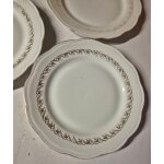 Lot 7 assiettes a dessert en porcelaine fine et dorures sfp socit franaise de porcelaine