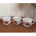 Lot de grandes tasses motifs fleuri arcopal