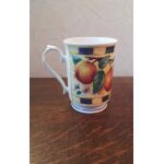 Mug en porcelaine décor fruits, made in england fine coffee mug, h 10, 5, diamètre 7 cm avec anse 11cm ... Mug en porcelaine décor fruits, made in england fine coffee mug, h 10, 5, diamètre 7 cm avec anse 11cm ...