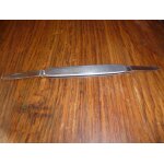 Petit couteau en m�tal:2 lames courtes inoxydables.