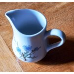 Petit pichet 1 / 2 ltre - pot a lait, crémier - porcelaine blanche pillivuyt france h792 - motifs floraux ... Petit pichet 1 / 2 ltre - pot a lait, crémier - porcelaine blanche pillivuyt france h792 - motifs floraux ...