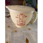 Pichet gradu� a bec tupperware 2 litres vintage