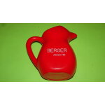 Pichet, pot a eau vintage (ann�es 1960) berger anisette en plastique rouge tr�s bon etat -