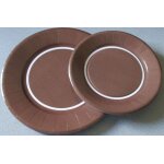 Quinze grandes assiettes jetables en carton marron avec un liser blanc et quatre assiettes moyennes ...