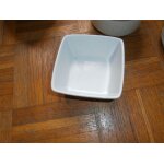 Ramequin carre blanc en porcelaine 8, 6 cm de cote hauteur 4, 2 cm Ramequin carre blanc en porcelaine 8, 6 cm de cote hauteur 4, 2 cm