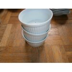 Ramequins plissés blancs en porcelaine lot de 6 comme neufs Ramequins plissés blancs en porcelaine lot de 6 comme neufs