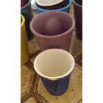 Revol 12 gobelets en c�ramique a effet froiss� - multicolores , mats : 6 grands (08. 5x07. 5cm env. ) ...