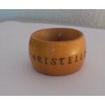 Rond de serviette en bois - prénom christelle Rond de serviette en bois - prénom christelle