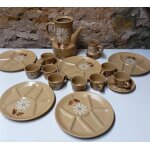 Saint amand france automne 1713 - lot caf� 12 pi�ces : cafeti�re verseuse (sans couvercle) , 8 tasses ...