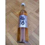 Saké de prune, origine kobé (japon), 50 cl, 14 d'alcool Saké de prune, origine kobé (japon), 50 cl, 14 d'alcool