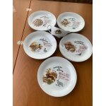 Service complet assiettes et saucier excellent etat sans aucun eclat en porcelaine