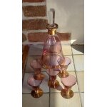 Service liqueur vieux rose et or fin - 1 carafe (23x11cm env) , 5 verres assortis (07x05cm env. ) - origine ...