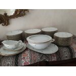 Service vaisselle complet belle porcelaine 24 assietes plates 12 dessert 12creuses soupiere ?? plats ... Service vaisselle complet belle porcelaine 24 assietes plates 12 dessert 12creuses soupiere ?? plats ...