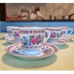 Six tasses a caf� avec soucoupes en porcelaine. mod�le vintage. parfait etat