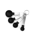 Spatule en bois de silicone, cuill�re a soupe, brosse grattoir, gants a p�tes, batteur a ¿ufs, outils ...