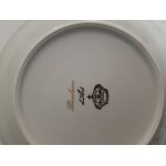 Tasse a caf� ou th� en porcelaine d'art made in france.