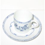 Tasse et sous tasse fleur bleu en porcelaine de paris limoges