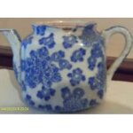 Th�i�re ancienne - petites fleurs bleues - en porcelaine - sans couvercle