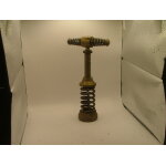 Tire - bouchon peugeot mod�le  ; ressort ; laiton dor� et etain