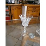 Verres a pied a aperitif (lot de 7) anciens en cristal taill