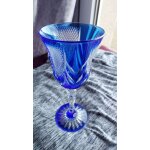 Verre a vin cristal d'arques durand menuet - bleu saphir. 19. 5 cm de haut sur 8. 7 cm de diamtre
