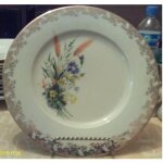 Vintage - assiette plate - en porcelaine de limoges Vintage - assiette plate - en porcelaine de limoges