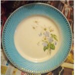 Vintage - assiette plate - en porcelaine - tour bleu