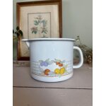 Vintage pichet pot a lait m�tal emaill� blanc fruits