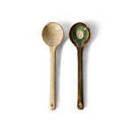 2 cuill�res de service en gr�s beige et vert 6x23, 5x3cm vaisselle 70s hkliving