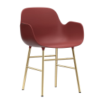 Chaise avec accoudoirs en laiton et pp rouge form - normann copenhagen