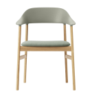 Chaise avec accoudoirs en tissu vert remix 906 et ch�ne herit - normann copenhagen
