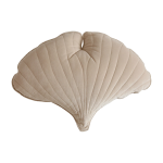 Coussin feuille de ginkgo en velours cr�me ginkgo bilboa - moi mili