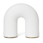 Lampe de table portable en plastique et acier laiton 15, 5cm vuelta - ferm living