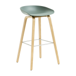 Tabouret de bar en plastique recycl� vert automne et pieds en ch�ne 75 cm aas 32 2. 0 - hay