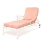 Transat de jardin en m�tal blanc antique et coussin en tissu rose rivie pink the al fresco - business ...