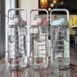 Bouteille d'eau portable de grande capacité de 2 l, pichet de fitness avec indicateur de temps - bleu ... Bouteille d'eau portable de grande capacité de 2 l, pichet de fitness avec indicateur de temps - bleu ...