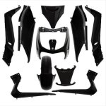 Kit carénage noir brillant scooter yamaha 125 xmax 2006 a 2009 10 pièces neuf Kit carénage noir brillant scooter yamaha 125 xmax 2006 a 2009 10 pièces neuf