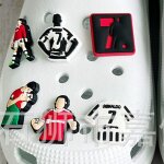 Miniso cristiano ronaldo - breloques de chaussures en pvc, maillot cr7, football, bricolage - type a ... Miniso cristiano ronaldo - breloques de chaussures en pvc, maillot cr7, football, bricolage - type a ...