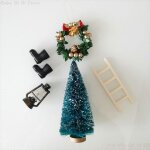 1 ensemble de bougeoirs antiques, bottes d'arbre, couronne de gland, echelle, décor de maison de jeu, ... 1 ensemble de bougeoirs antiques, bottes d'arbre, couronne de gland, echelle, décor de maison de jeu, ...