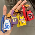 2pcs kobe james maillot porte - cls sac de basket pvc poupe pendentif voiture porte - cls mle