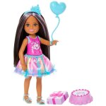Barbie chelsea barbie - club - petite poup�e brune � m�ches violettes et accessoires