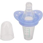 Bébés donnés dispositifs de médicaments de médecine de lait se nourrissant pour l'enfant en bas age bébé ... Bébés donnés dispositifs de médicaments de médecine de lait se nourrissant pour l'enfant en bas age bébé ...