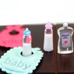 Biberons shampooing bavoirs set pour 1:12 maison de poup�es miniature p�pini�re accessoire cadeau offre ...
