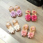 Chaussures d'été antidérapantes pour bébés filles, nouvelle collection, chaussures a fleurs pour bébés ... Chaussures d'été antidérapantes pour bébés filles, nouvelle collection, chaussures a fleurs pour bébés ...