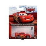 Coffret voiture cars : flash mcqueen avec pneu de course - set v�hicule miniature rouge et 1 carte offerte ...