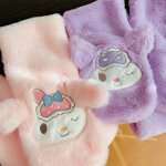 Echarpes en peluche de dessin animé kuromi pour femmes, echarpes d'hiver chaudes et epaisses, fourrure ... Echarpes en peluche de dessin animé kuromi pour femmes, echarpes d'hiver chaudes et epaisses, fourrure ...